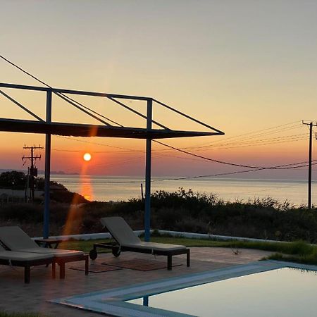 Cristelia Seafront & Pool Villa Lakhania Dış mekan fotoğraf