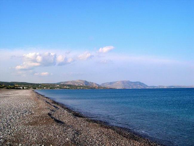 Cristelia Seafront & Pool Villa Lakhania Dış mekan fotoğraf