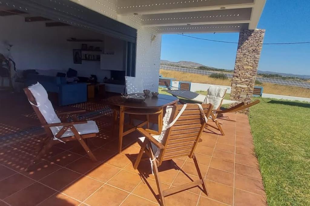 Cristelia Seafront & Pool Villa Lakhania Dış mekan fotoğraf