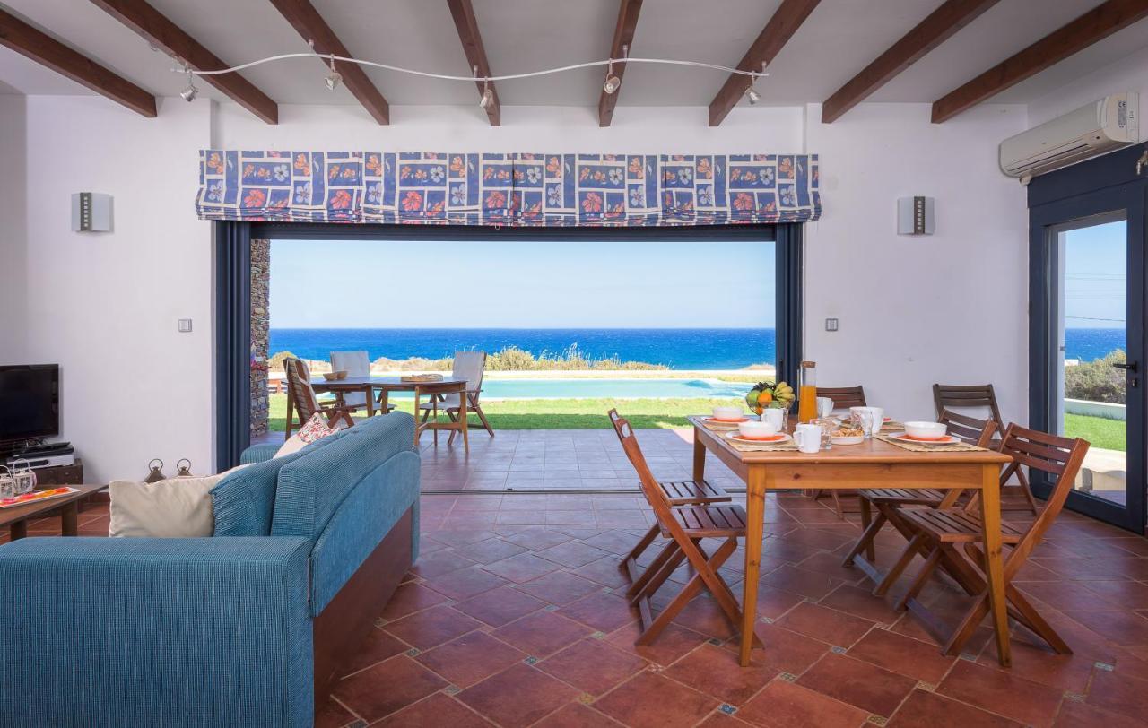 Cristelia Seafront & Pool Villa Lakhania Dış mekan fotoğraf