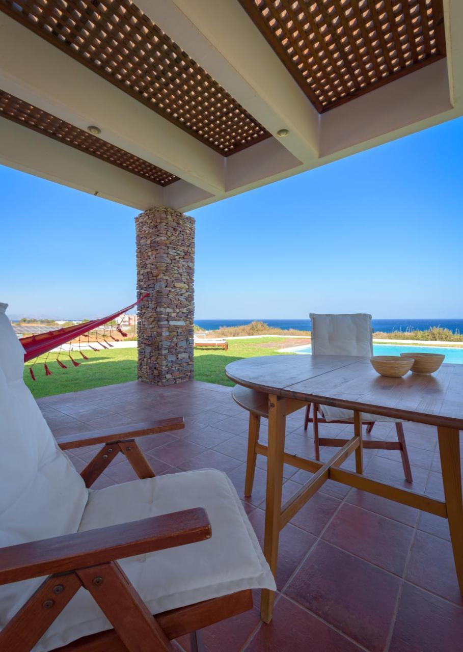 Cristelia Seafront & Pool Villa Lakhania Dış mekan fotoğraf